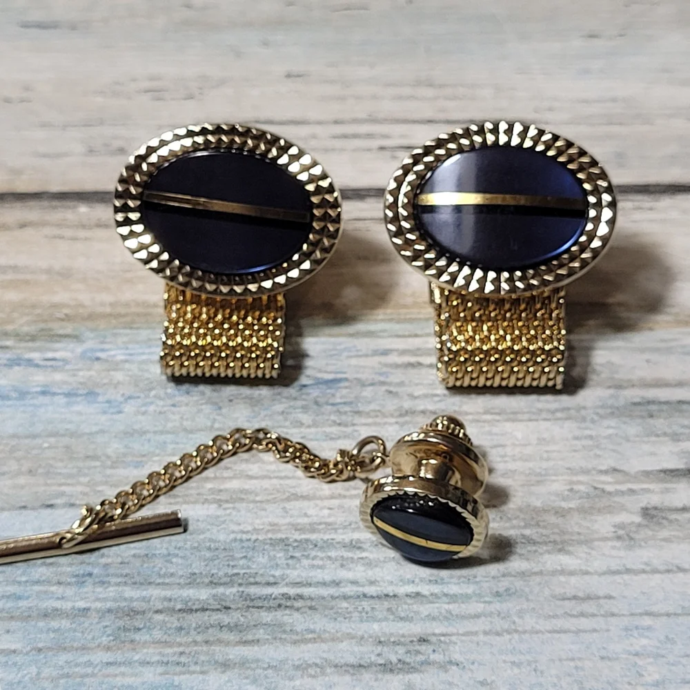 Vintage HICKOK Wrap around Cuff Links & Tie Pin Set.